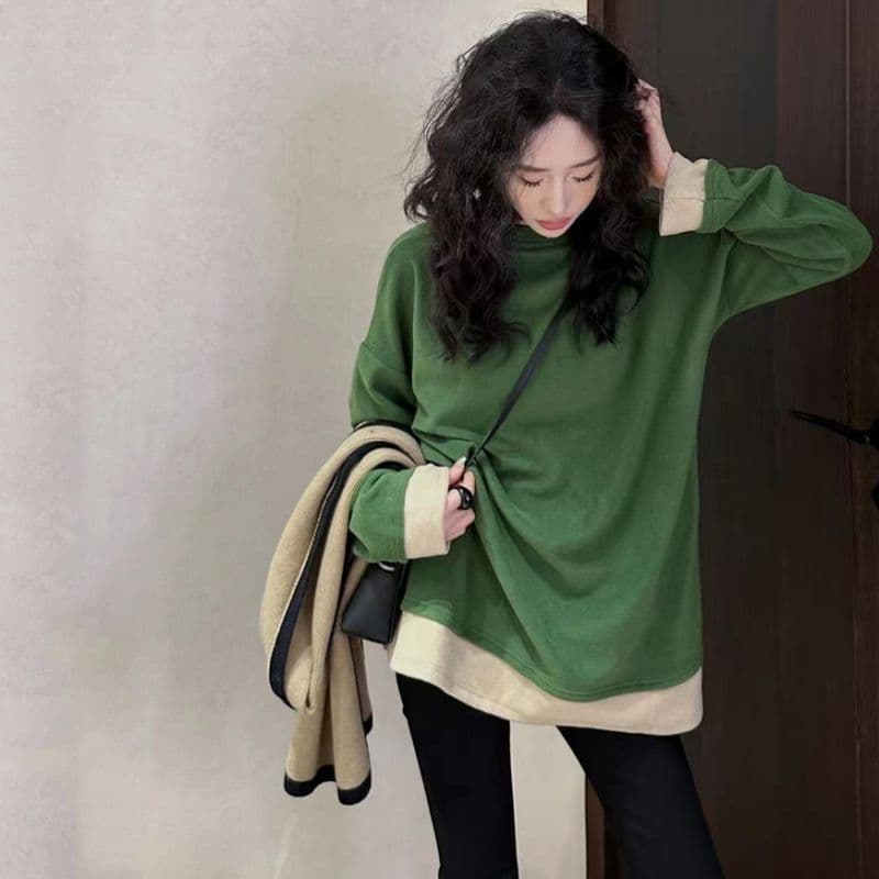 2026 년 가을 겨울 새로운 느긋한 바람 배색 페이크 레이어드 풀오버 기본 셔츠 여성 겨울 다용도 De 플러시 맨위 티셔츠 이미지 4
