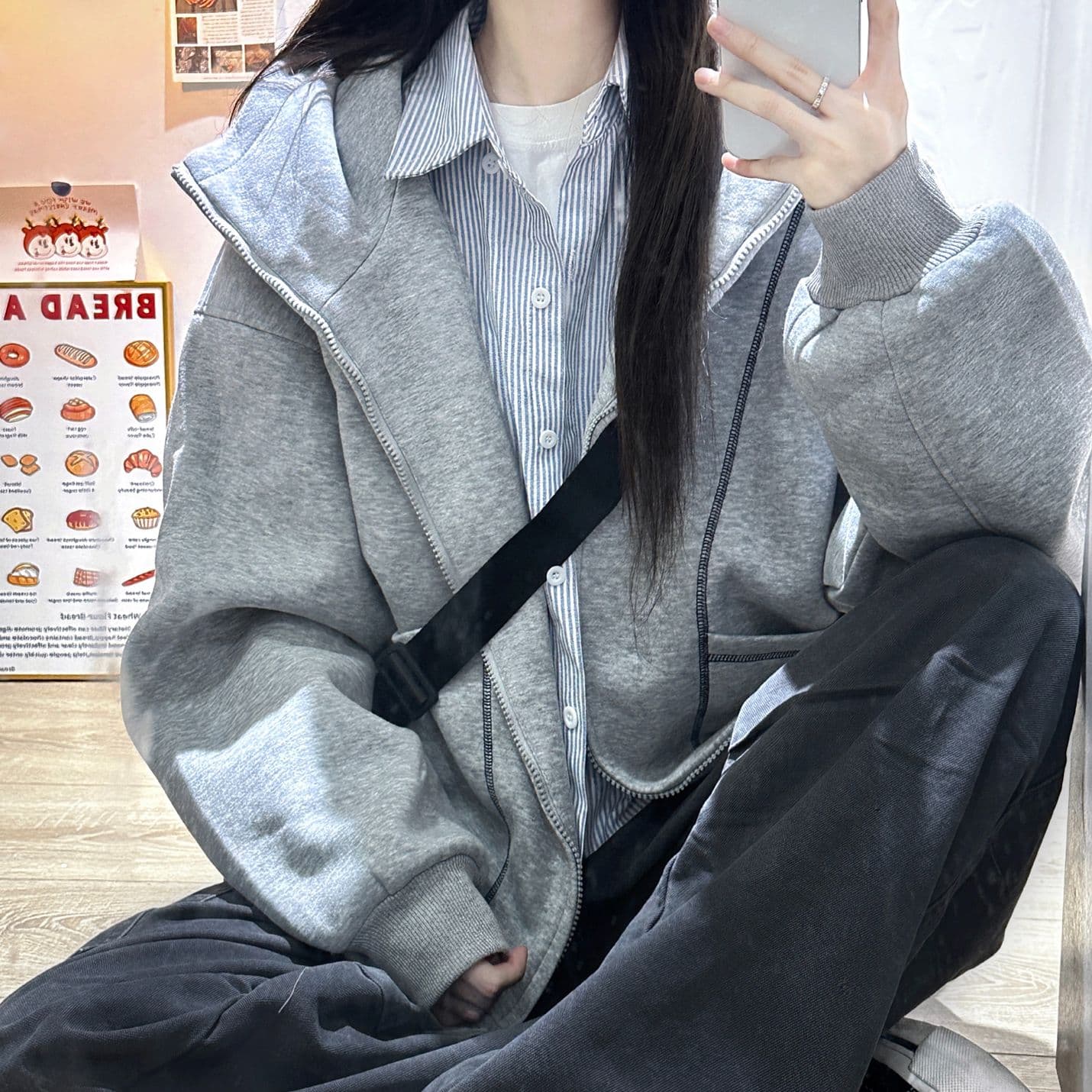 아메리칸 레트로 분할 라인 후드 티 스웨터 여성 2026 새로운 가을 겨울 고급 센스 루즈핏 캐주얼 회색 재킷 이미지 5