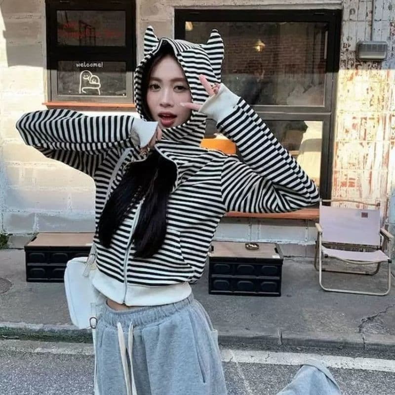 작은 악마 귀 스트라이프 후드 여성 코트 봄 가을 폭발 한 부서 달콤한 매운맛 디자인 센스 몸매 가꾸기 쇼트 스타일 후드티 상세 이미지 5