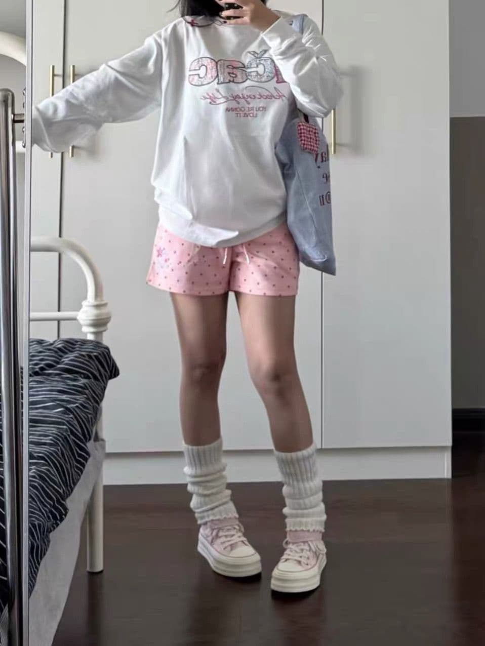 작은 샤넬 스타일 자수 순면 220 그램 빗질하다 닫기 긴팔 티셔츠 여성 이미지 2