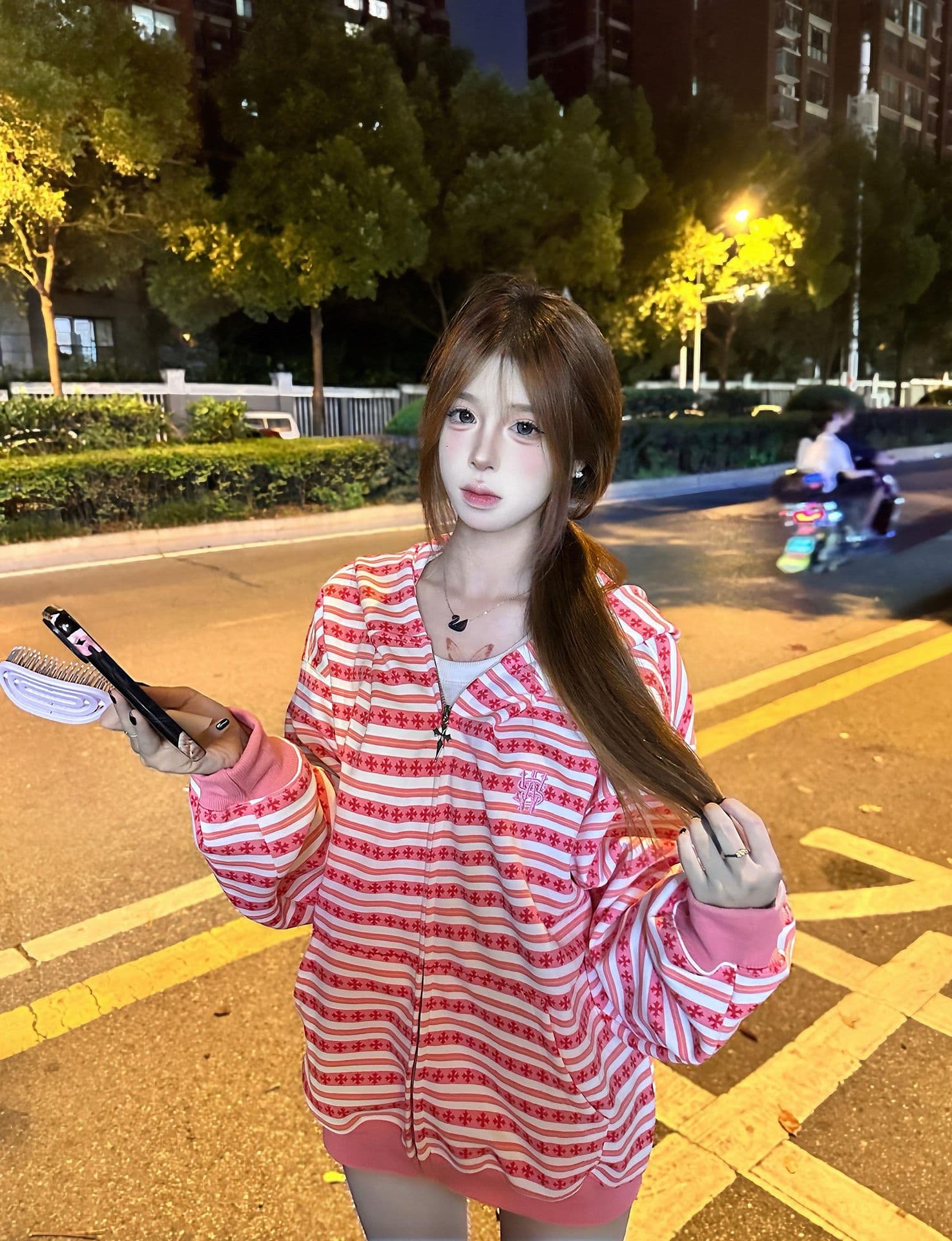 얇은 스타일 털이 있는 전체 자수 이후 패키지 칼라 순수한 Mianhua 면 복합 후드티 여성 이미지 3