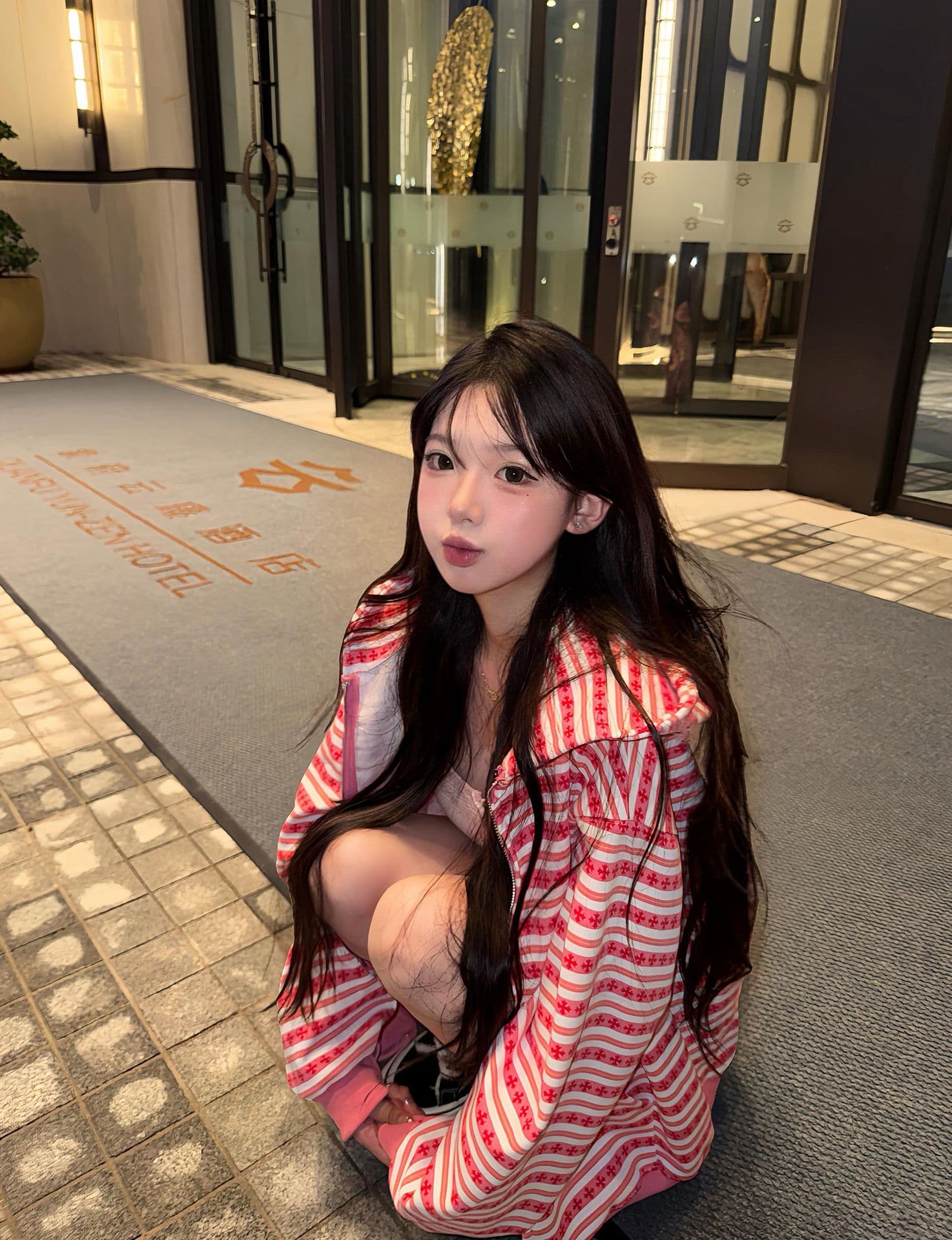 얇은 스타일 털이 있는 전체 자수 이후 패키지 칼라 순수한 Mianhua 면 복합 후드티 여성 상세 이미지 4