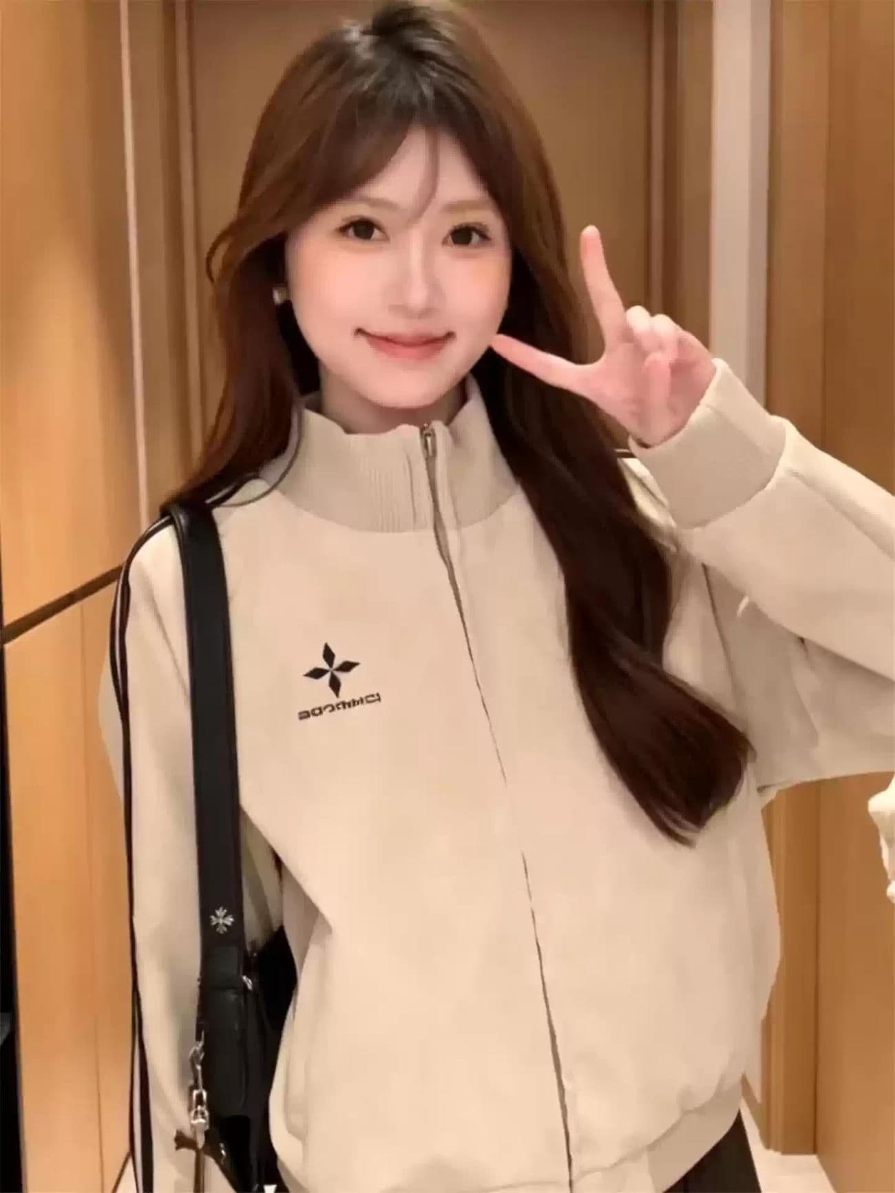 자이언트 잘 생긴 쇼트 스타일 여성 코트 2026 새로운 가을 미니멀리즘 출퇴근 품격 오토바이 스탠드 칼라 다용도 재킷 맨위 이미지 4