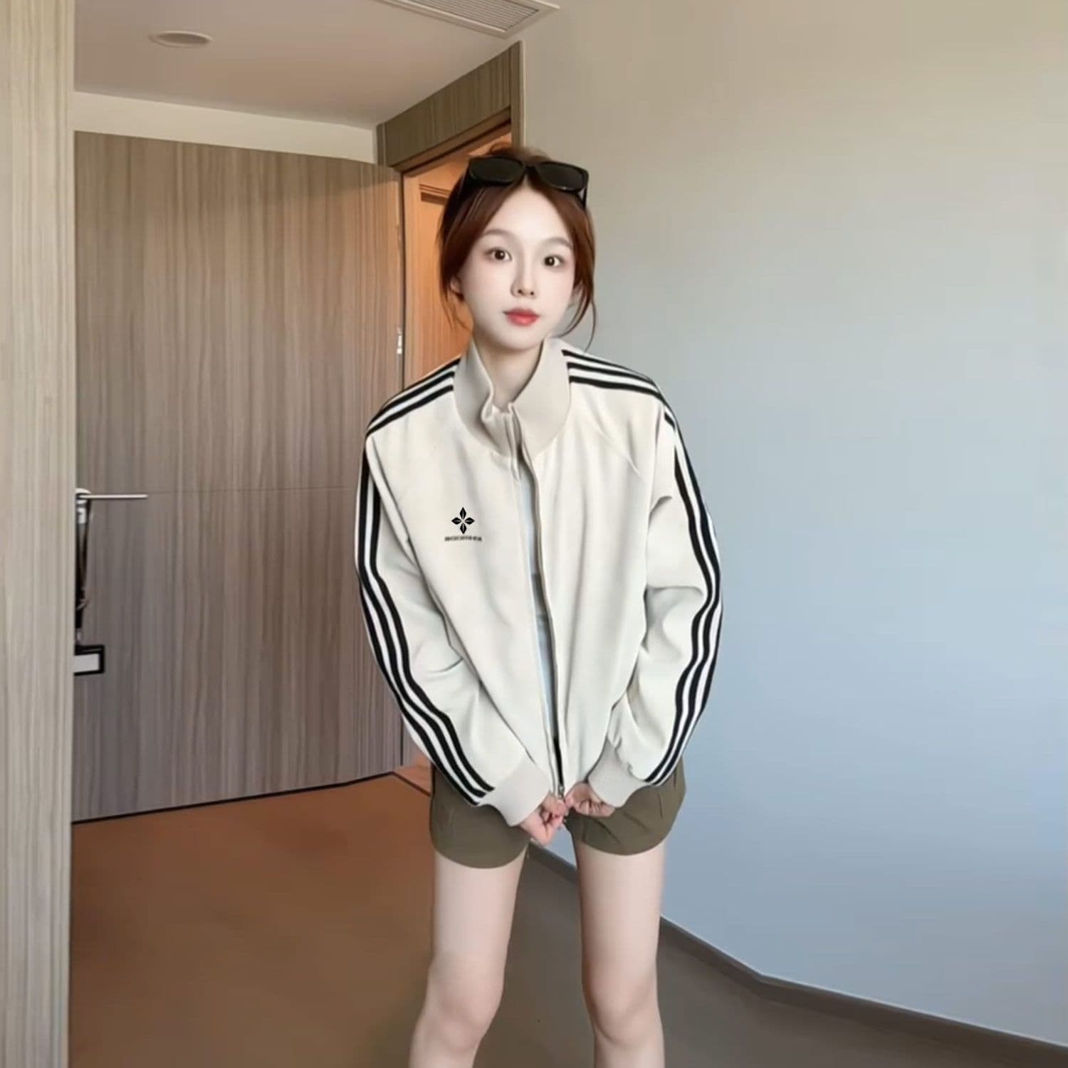 가을 출퇴근 품격 자이언트 잘 생긴 ~ 중 재킷 여성 짧은 운동 스탠드 칼라 다용도 재킷 맨위 트렌디 상세 이미지 3