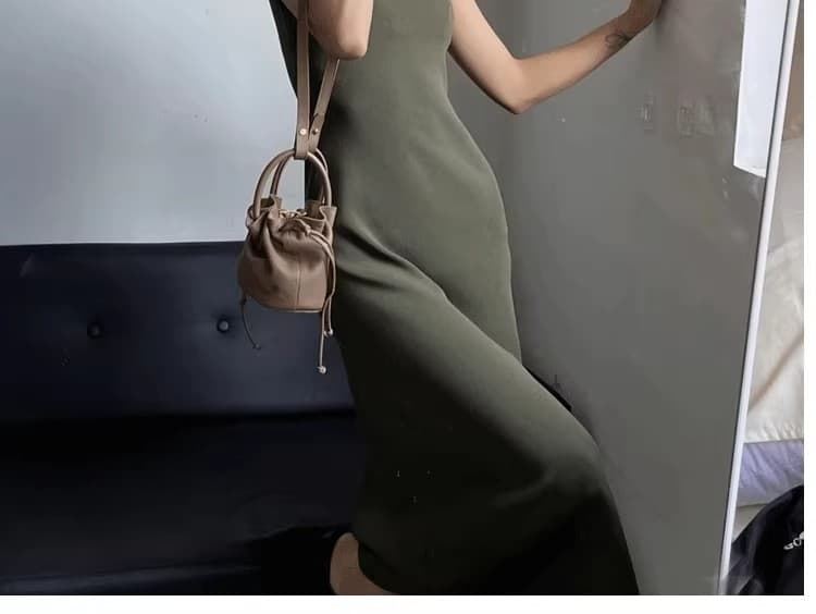 패치워크 색상 니트 민소매 조끼 원피스 새로운 디자인 센스 작은 대중 품격 레트로 u 칼라 슬립 무릎 아래 롱 스커트 상세 이미지 9