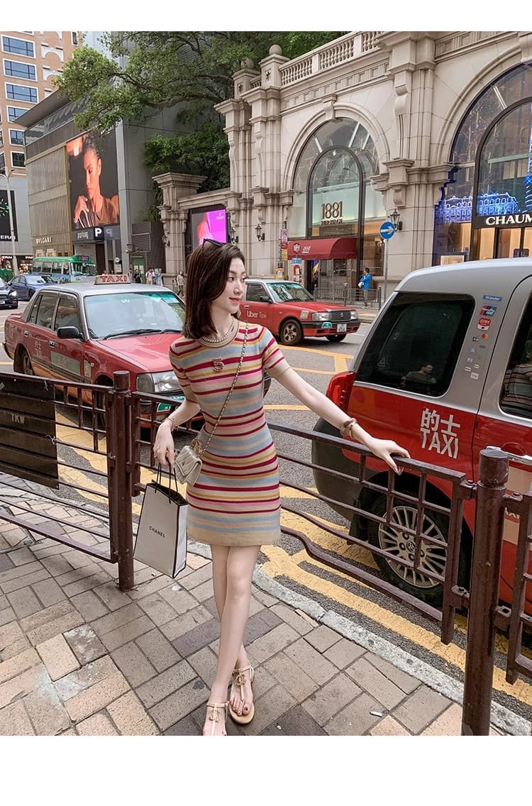 물고기 토끼 ~ 중 토끼 작은 샤넬 스타일 무지개 스트라이프 니트 여성 드레스 2025 여름 새로운 고급 센스 치마 상세 이미지 20