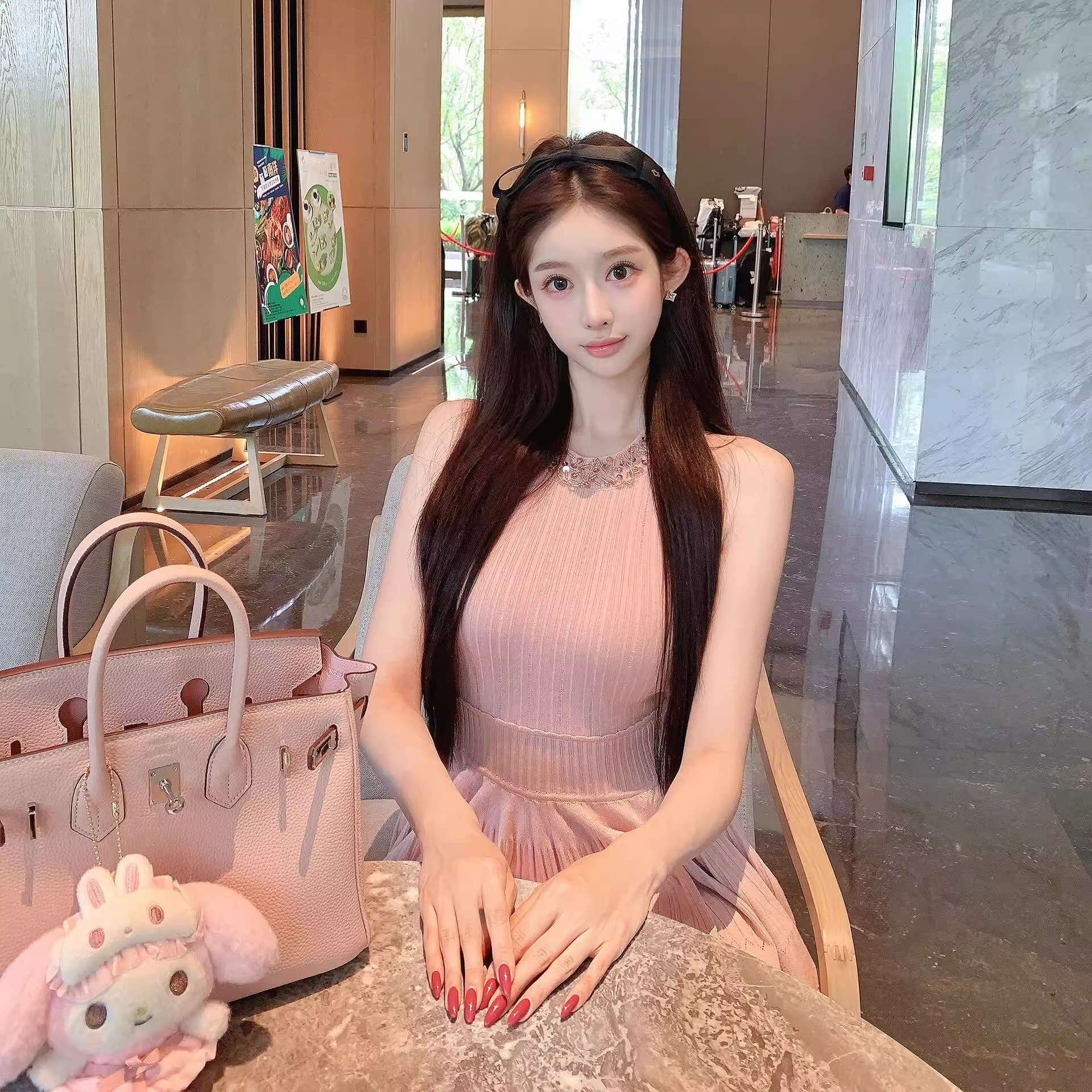 프랑스식 명문 여성 로얄 자매 천 금빛 바람 민소매 행침 목 무거운 작업 스팽글 비즈 허리 수축 조끼 니트 예복 치마 여성 여름 상세 이미지 17