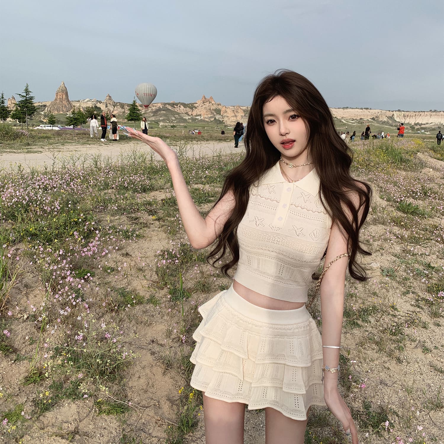 만약 언어 맞춤 열매 얼음 양조 한 무거운 작업 하트 홀로우 아웃 니트 조끼 3층 케이크 드레스 반 스커트 세트