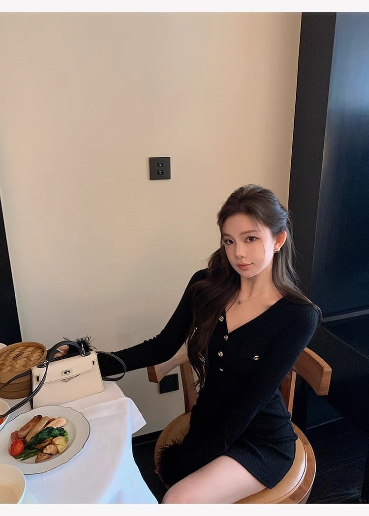 치우 고기 야오 화이트 털 머리 소매 샤오시엔 V넥 니트 여성 드레스 가을 새로운 몸매 가꾸기 품격 타이트 스커트 상세 이미지 10