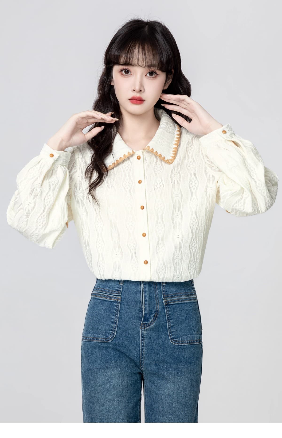 베이지 색 POLO 칼라 긴팔 여성 셔츠 봄 가을 2026 가을 새로운 디자인 센스 배색 폴로 칼라 셔츠 맨위 상세 이미지 9
