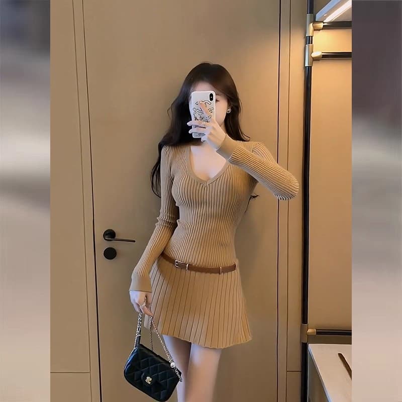 2026 이른 가을 새로운 프랑스식 카키 색 니트 허리 수축 여성 드레스 레트로 빛 요리 한 바람 몸매 가꾸기 만나는 미니 스커트 상세 이미지 8