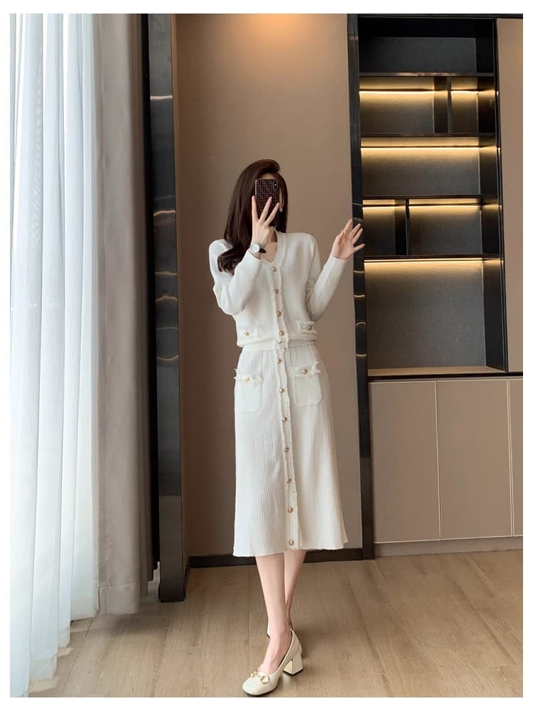 작은 샤넬 스타일 검정색 니트 세트 드레스 가을 의상 새로운 품격 명문 여성 술 V넥 오픈 가디건 반신 스커트 투피스 세트 상세 이미지 12