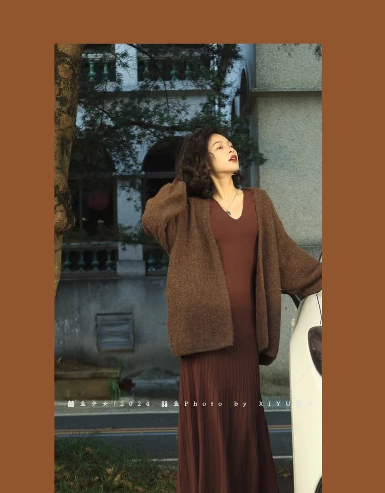 2026 년 밝은 다시 Jiao 예쁜 레트로 항구 바람 우아함 섹시함 타이트 스커트 니트 인어 꼬리 중간 길이 V넥 여성 드레스 상세 이미지 26
