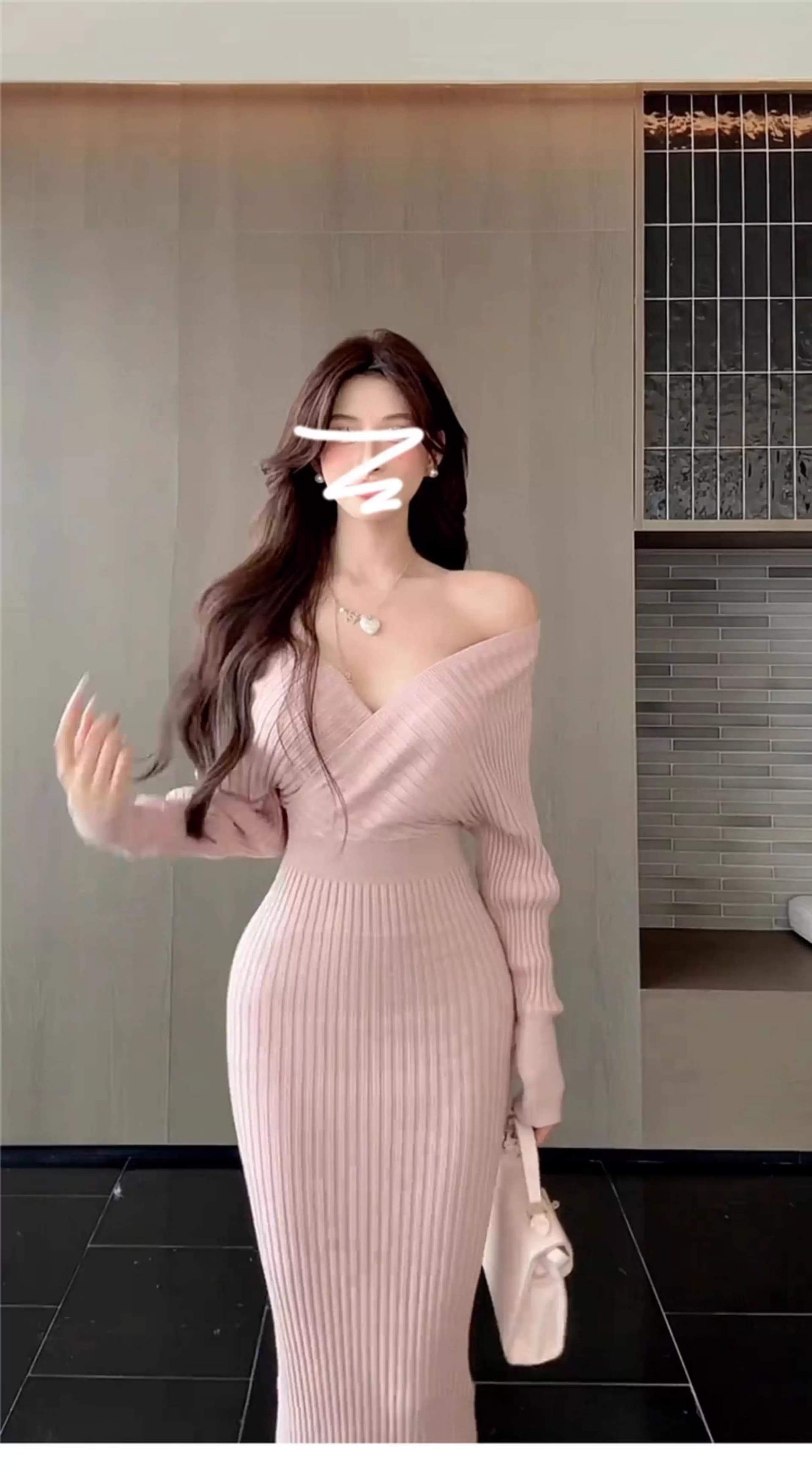 2026 새로운 로얄 자매 바람 품격 V넥 니트 드레스 아이들 가을 겨울철 핑크색 타이트 스커트 인사이드 가져 가라. 롱 스커트 상세 이미지 1