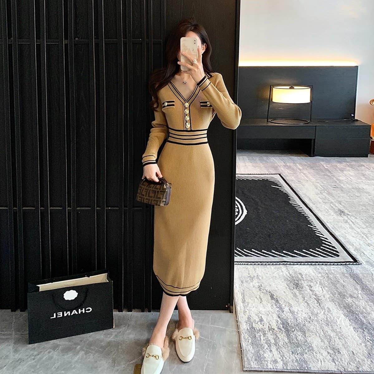 2026 년 가을 겨울철 여성 의류 새로운 작은 샤넬 스타일 POLO 칼라 긴팔 니트 드레스 몸매 가꾸기 타이트 스커트 무릎 아래 치마 이미지 4