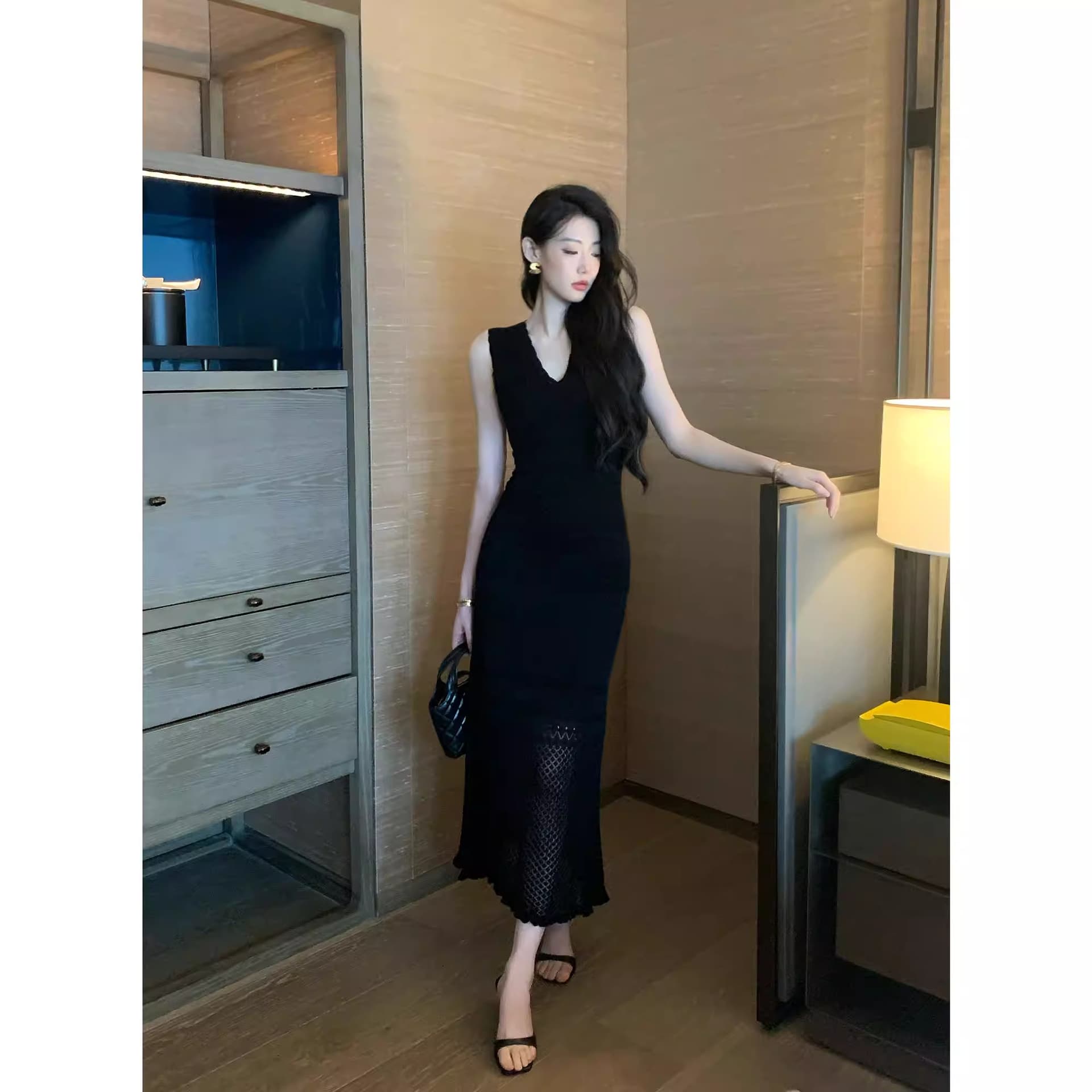 2026 년 고급 센스 V넥 이브닝 드레스 드레스 품격 순수한 켜기 슬림해 보이는 허리 수축 주름 타이트 스커트 롱 스커트 치마 이미지 2