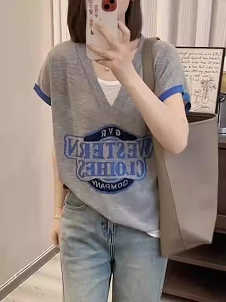 2026 여름 페이크 레이어드 패션 외국 가스 캐주얼 반팔 티셔츠 여성 Chic 루즈핏 표지 배 슬림해 보이는 니트 맨위 상세 이미지 5