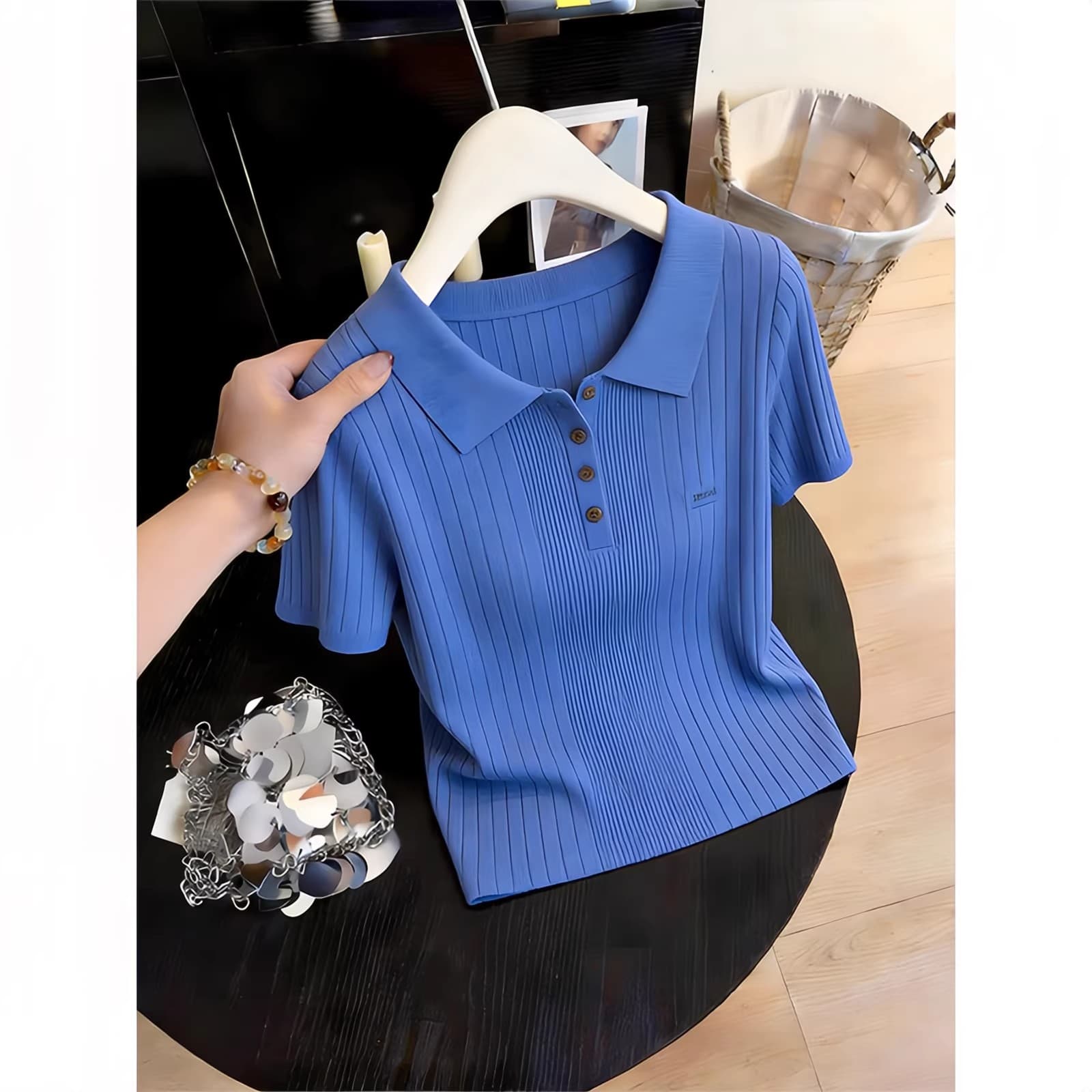 파란색 POLO 칼라 몸매 가꾸기 반팔 티셔츠 2026 여름 새로운 도파민 외국 가스 작은 키 쇼트 스타일 맨위 여성 상세 이미지 1