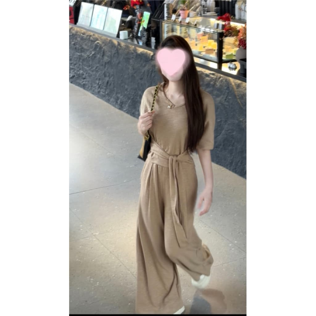 한 부서 느긋한 바람 V넥 스트랩 와이드 레그 팬츠 슬림해 보이는 품격 세트 하이웨이스트 프랑스식 허리 수축 작은 키 투피스 세트 상세 이미지 3