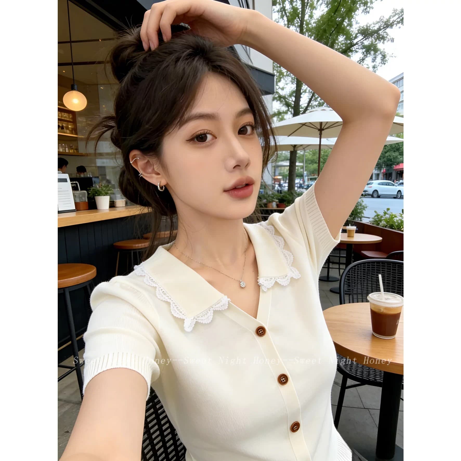 2026 여름 새로운 폭발 외국 가스 레이스 레이스 니트 스웨터 고급 센스 반팔 맨위 셔츠 여성 의류 상세 이미지 3