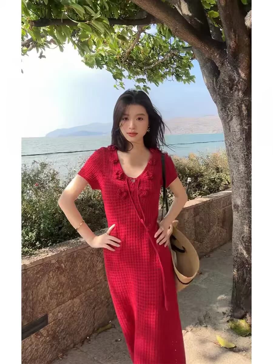 휴가 바람 품격 빨간색 V넥 드레스 여성 의류 2026 여름 새로운 패션 홀로우 아웃 허리 수축 아름다운 롱 스커트 상세 이미지 2
