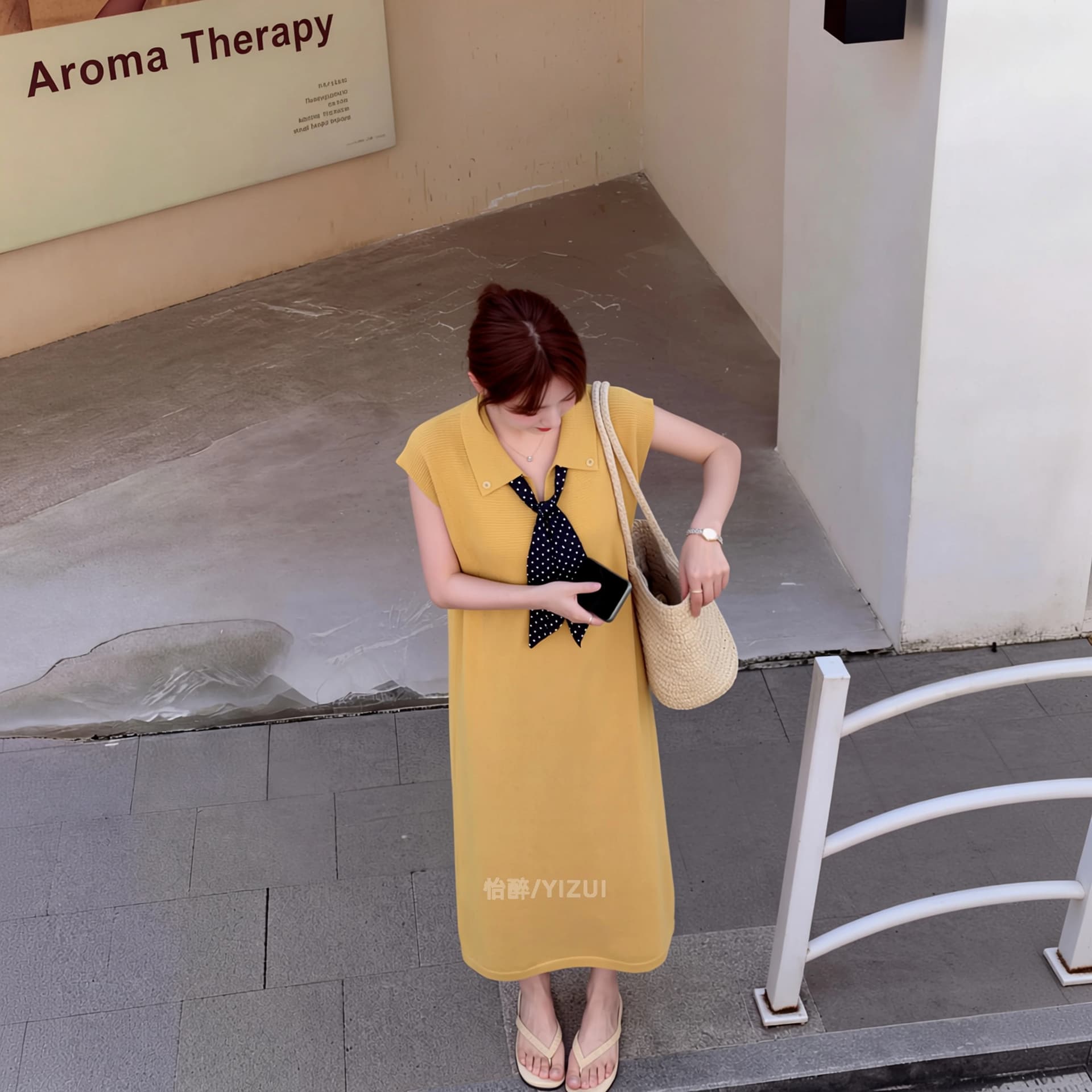 2026 년 여름 새로운 미니멀리즘 바람 황색 폴로 칼라 드레스 여성 의류 루즈핏 슬림해 보이는 다용도 품격 치마 출퇴근 상세 이미지 5