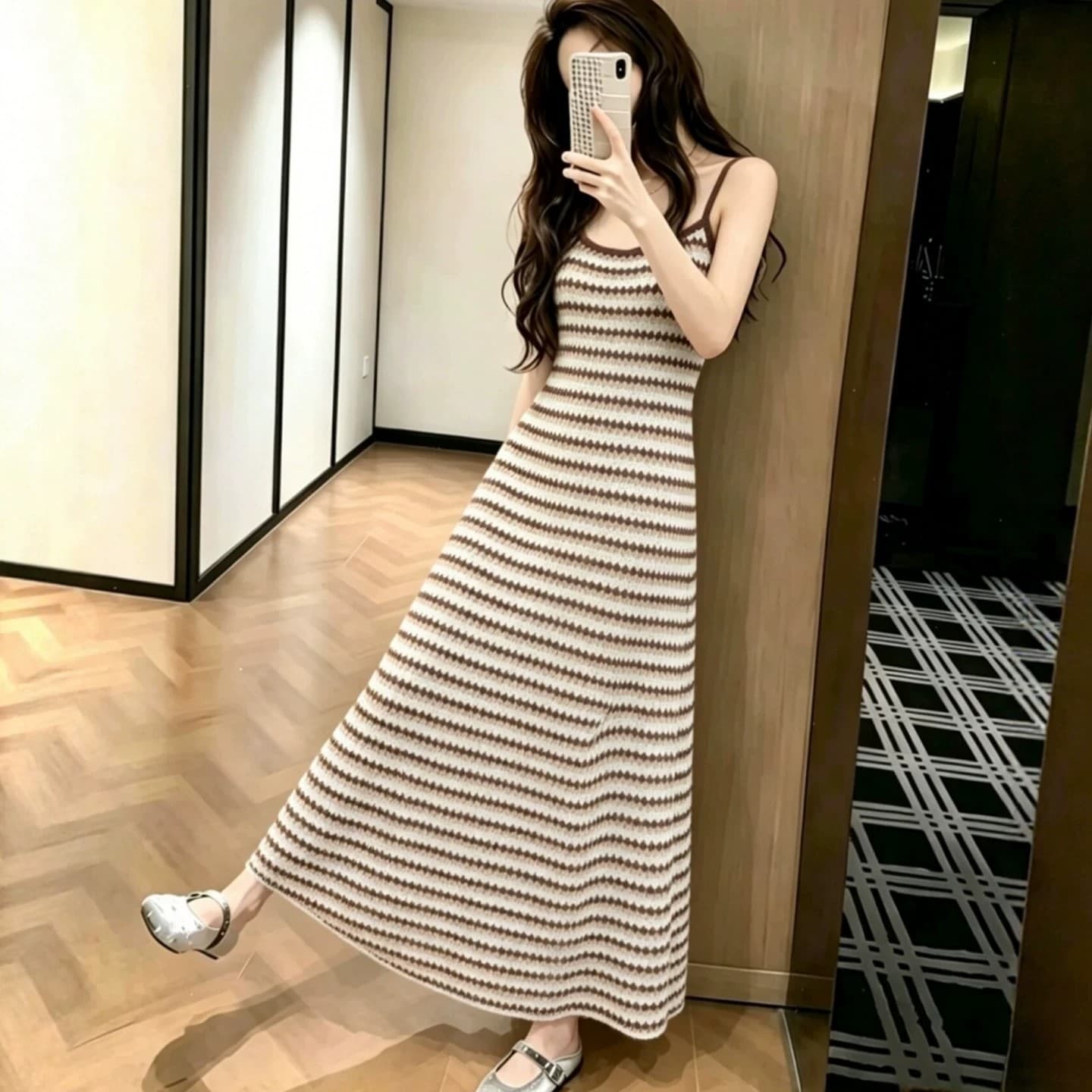 스트라이프 슬립 니트 여성 드레스 2026 여름 새로운 고급 센스 허리 수축 슬림해 보이는 해변가 휴가 롱 스커트 여성 이미지 5