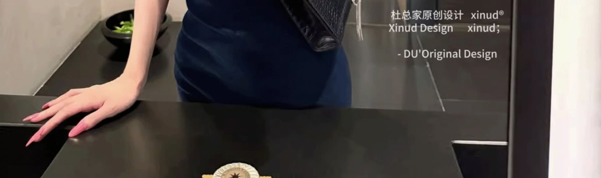 진한 파란색 로얄 자매 센스 행침 목 여성 드레스 섹시함 핫걸 몸매 가꾸기 슬림해 보이는 타이트 스커트 명문 여성 연회 작은 드레스 상세 이미지 19