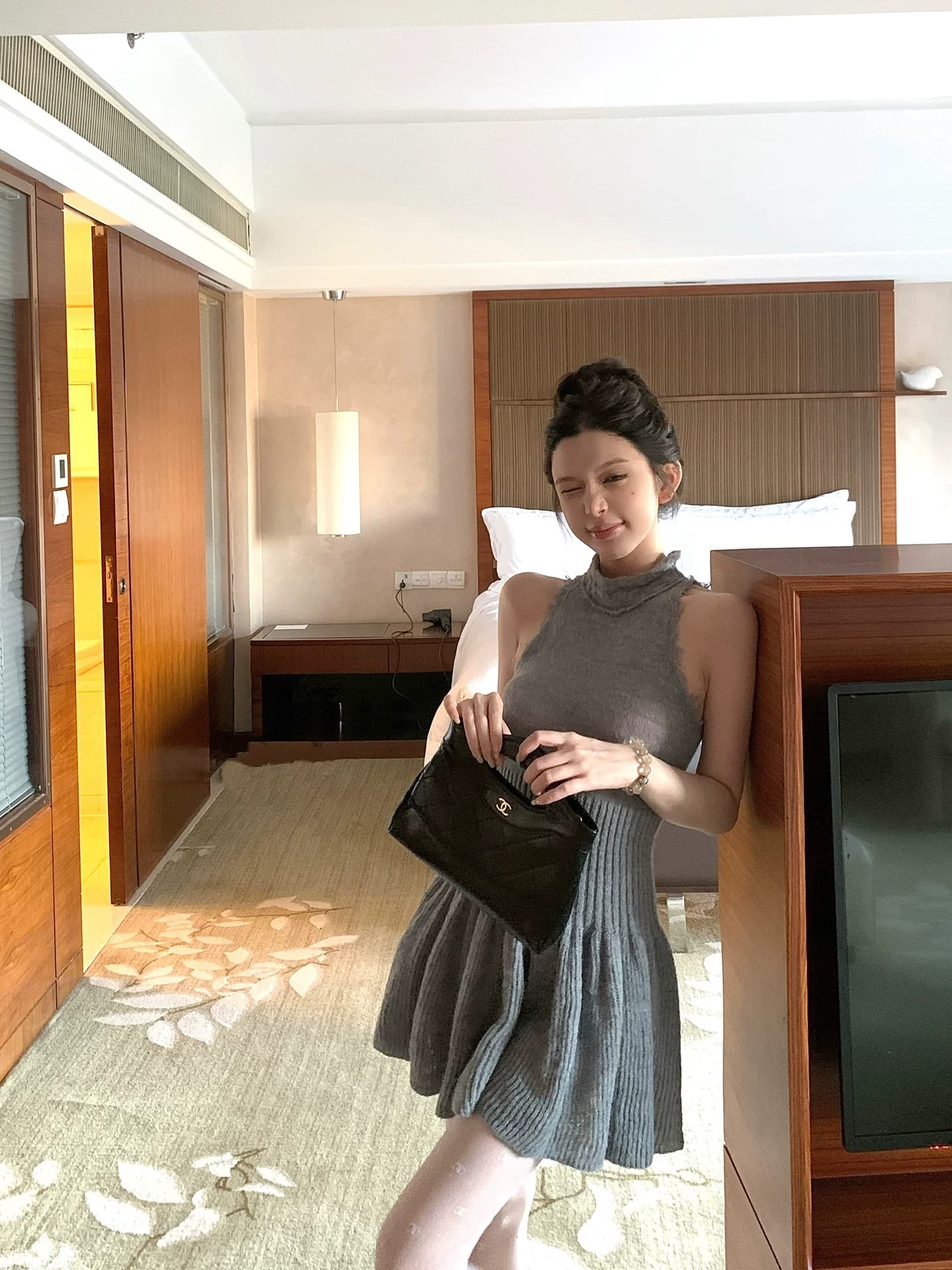 titi 작은 자매 회색 백조 니트 여성 드레스 핫걸 허리 수축 회색 품격 민소매 만나는 미니 스커트