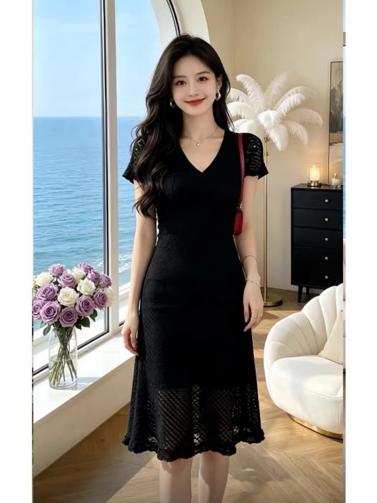 생방송 폭발 2026 년 여름 그는 벤 고급 센스 라이 경기 서울 홀로우 아웃 V넥 니트 몸매 가꾸기 슬림해 보이는 드레스 이미지 4