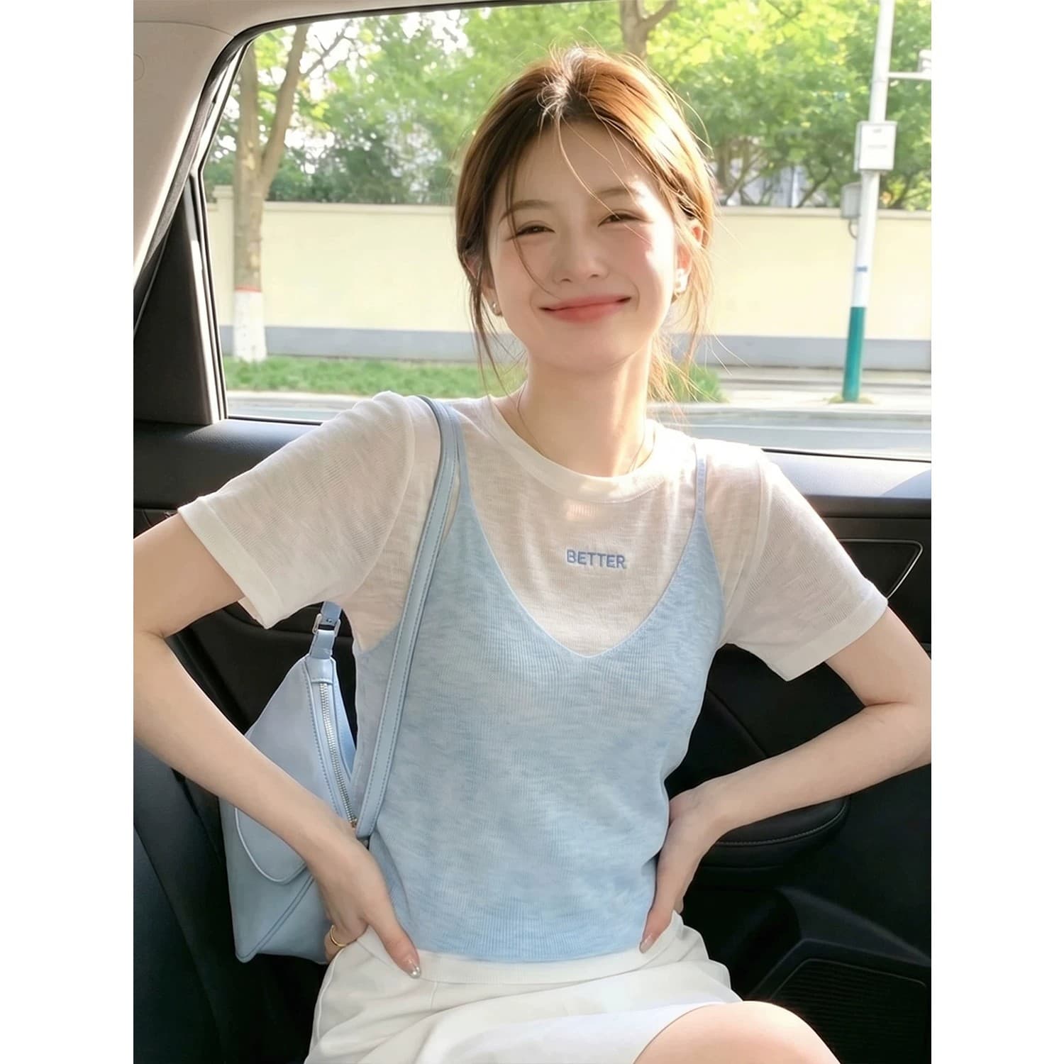 페이크 레이어드 파란색 니트 반팔 티셔츠 여성 여름 2026 새로운 슈퍼 화재 연령 감소 맨위 고유 한 아름다운 아름다운 이미지 4