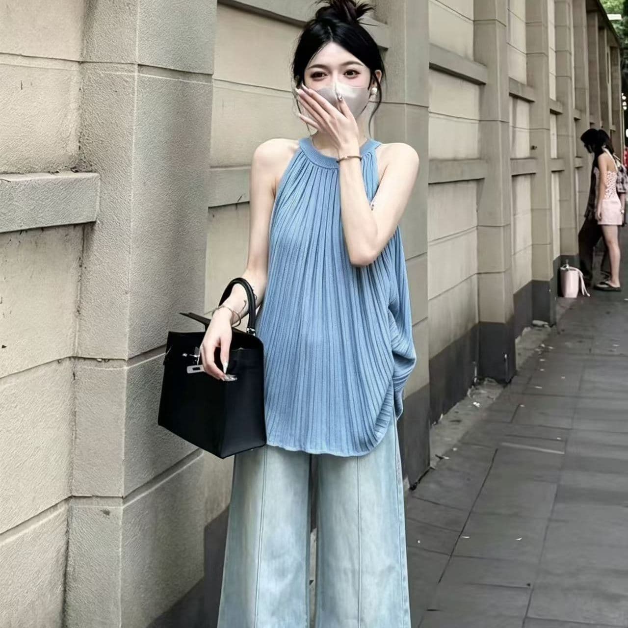 생방송 폭발 2026 년 플리츠 라운드 넥 조끼 여성 여름 프랑스식 품격 행침 목 민소매 얼음 실크 니트 맨위