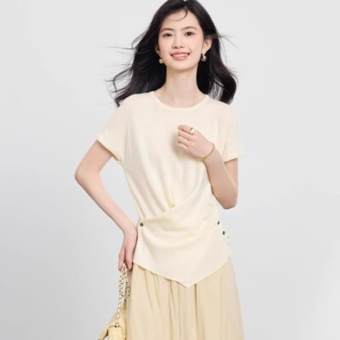 2026 년 외국 가스 Chic 디자인 센스 십자가 버클 허리 수축 슬림해 보이는 Feifei 소매 니트 티셔츠 연령 감소 품격 여름