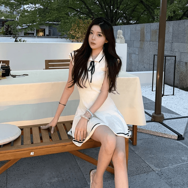 2026 여름 품격 고급 센스 새로운 치마 여름 해군 스타일 작은 날다 소매 부드러운 찹쌀 니트 패션 드레스 이미지 2