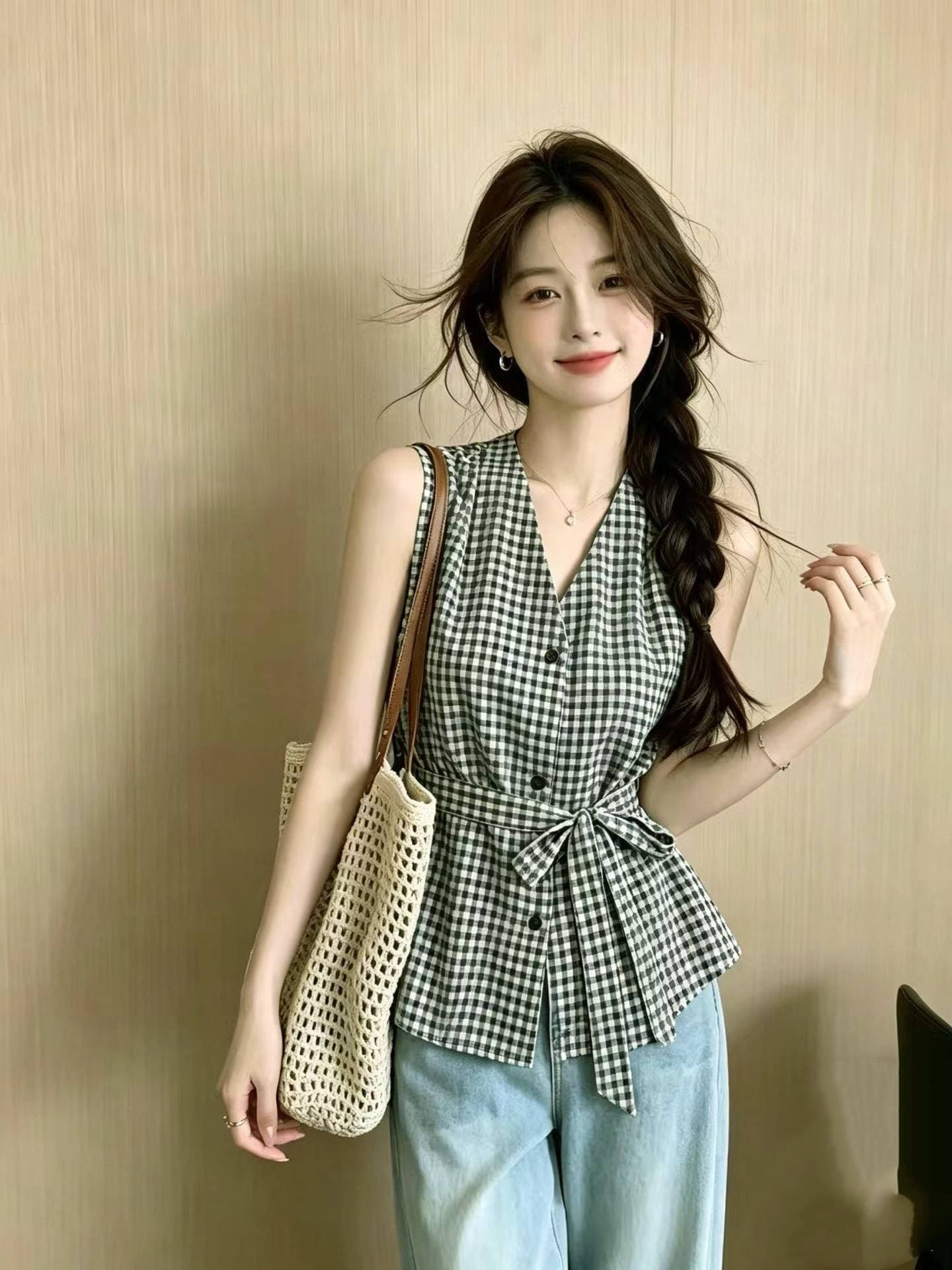 항구 바람 레트로 V넥 체크무늬 민소매 여성 셔츠 여름 프랑스식 민소매 베스트 허리 수축 슬림해 보이는 디자인 센스 조끼 이미지 2