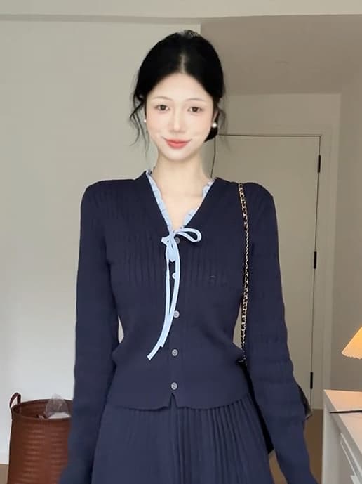 2026 년 가을 겨울철 니트 세트 여성 부유 한 가족 천 골드 전체 집합 착용 가져 가라. 고급 센스 고유 한 두 조각 여성 세트 상세 이미지 6