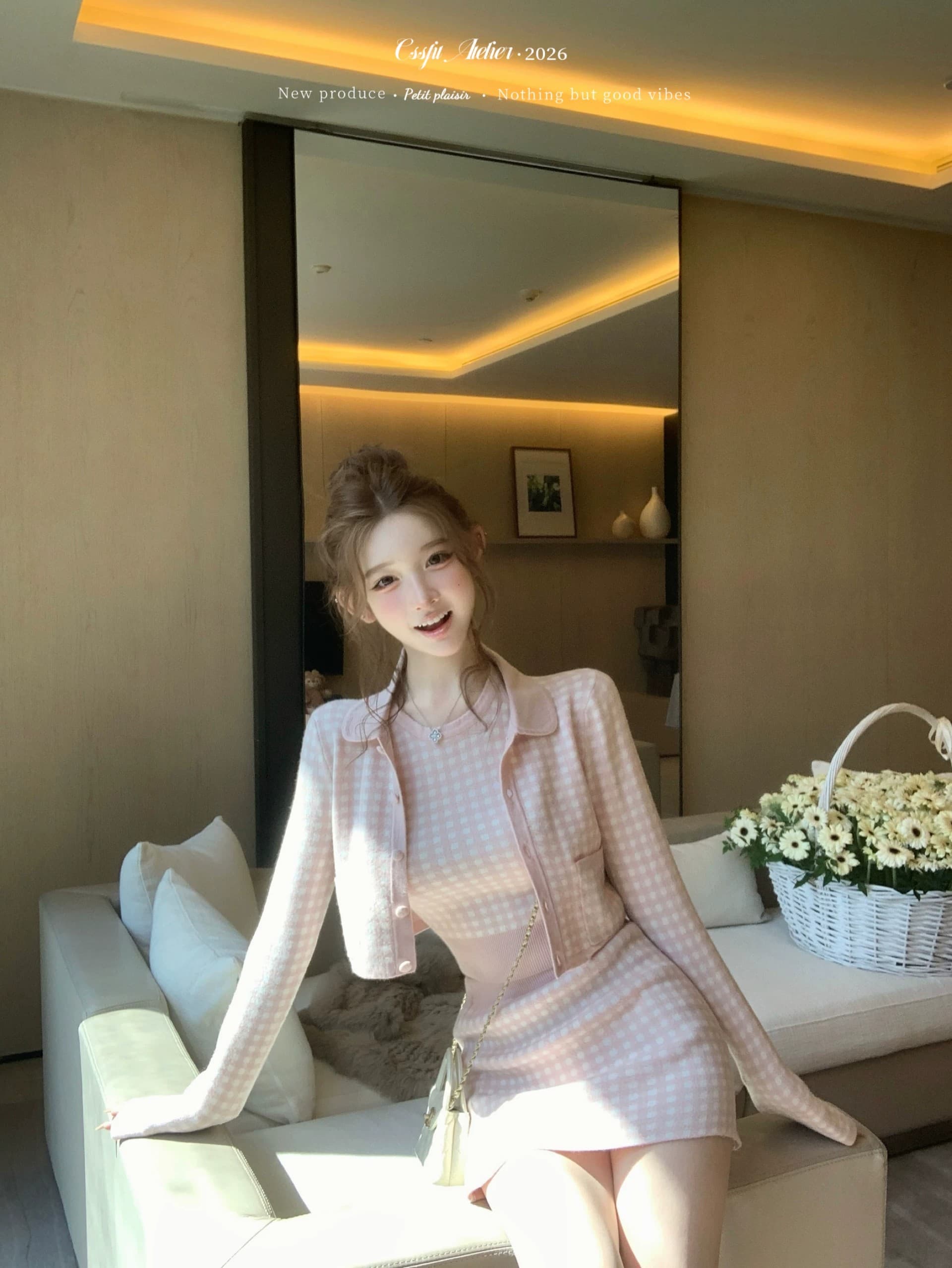 2026 년 가을 겨울 바다 소금 향기로운 노래 주간 실크 양 털이 푸른 그리드 분말 그리드 오픈 가디건 조끼 반 스커트 3종 세트 그룹 상세 이미지 14