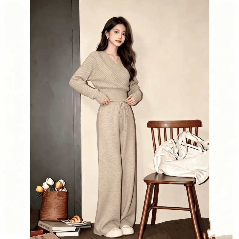 한 부서 가을 겨울 V넥 털 니트 스웨터 넓은 다리 도루 센스 바지 여성 새로운 품격 따뜻한 부드럽다 찹쌀 게으른 투피스 슈트 상세 이미지 8