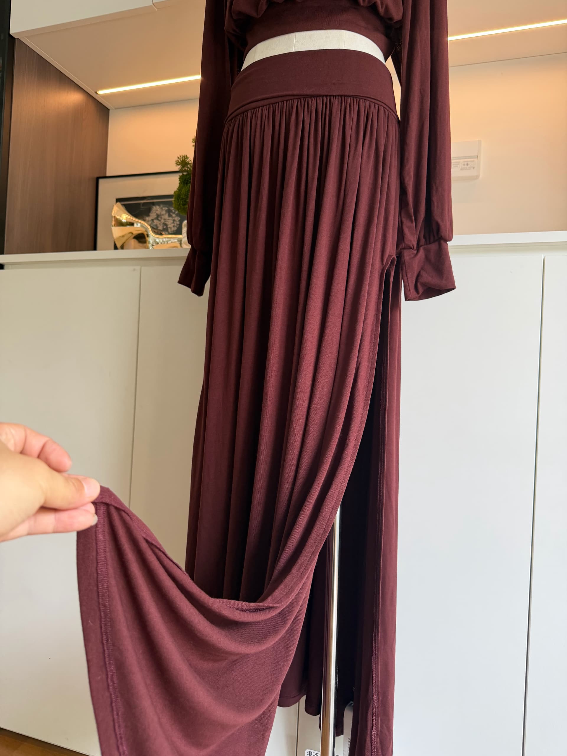 jayky yang 도론 장미 프랑스식 스탠드 칼라 백리스 맨위 펌프 Pleat 측면 트임 한 마디 반 스커트 세트 상세 이미지 5