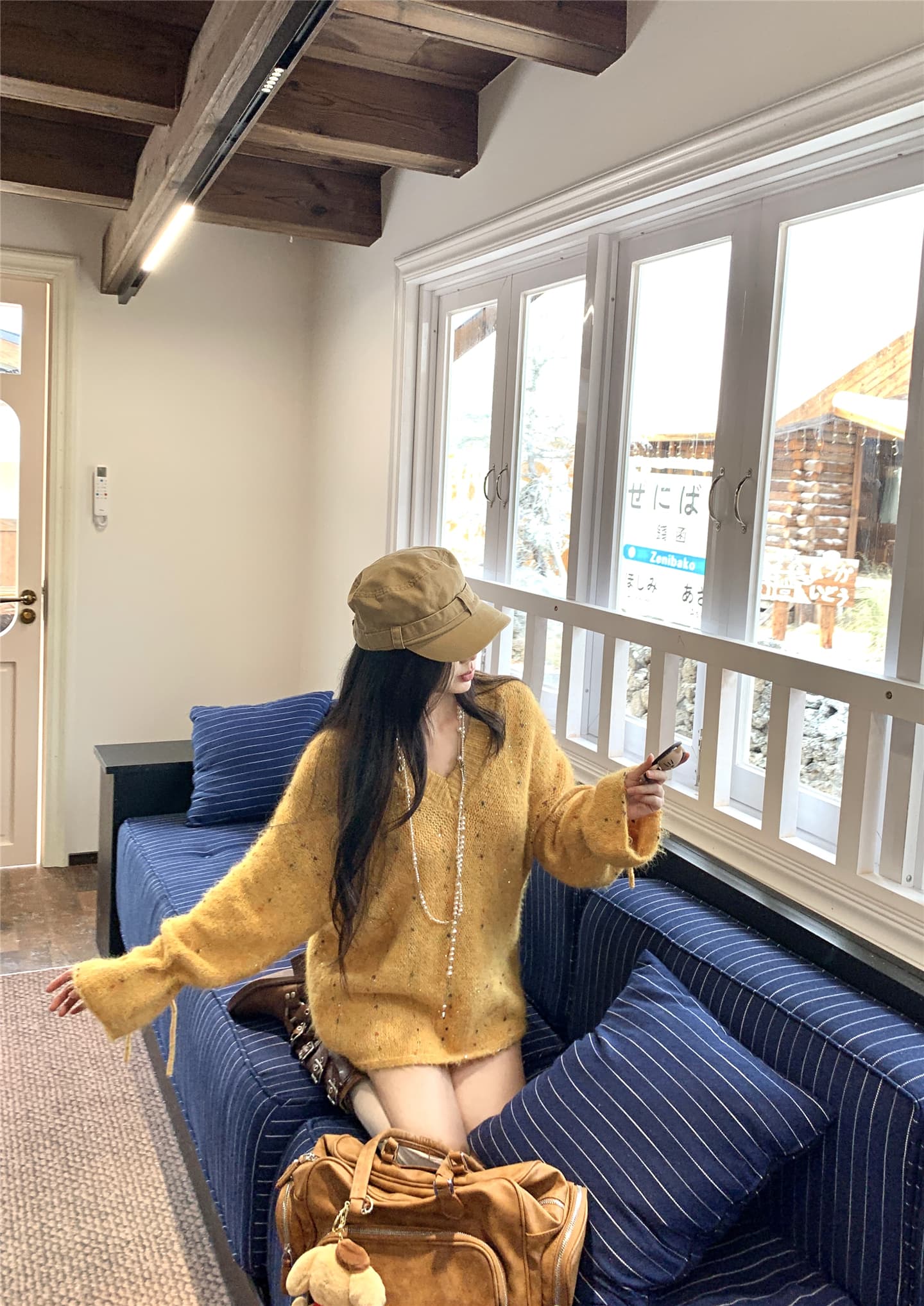 실사 이른 가을 부드러운 바람 가을 겨울 달콤함 V넥 스팽글 색상 포인트 스웨터 여자 루즈핏 슬림해 보이는 외출용 스웨터 상세 이미지 9