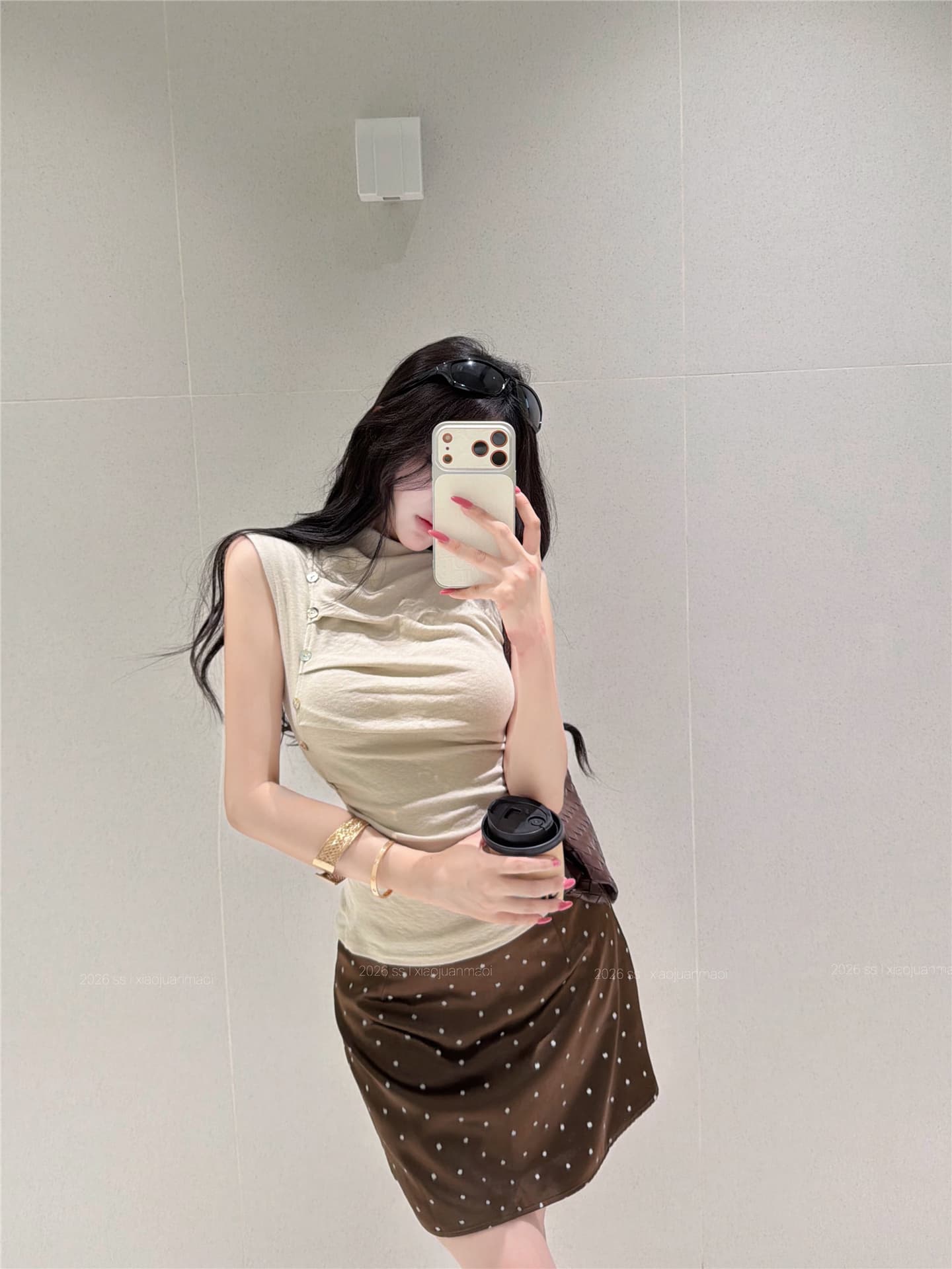 실사 품격 주름 민소매 조끼 맨위 티셔츠 여성 도트 무늬 브라운 니켈 프랑스식 한 마디 새틴 반신 미니 스커트 상세 이미지 1