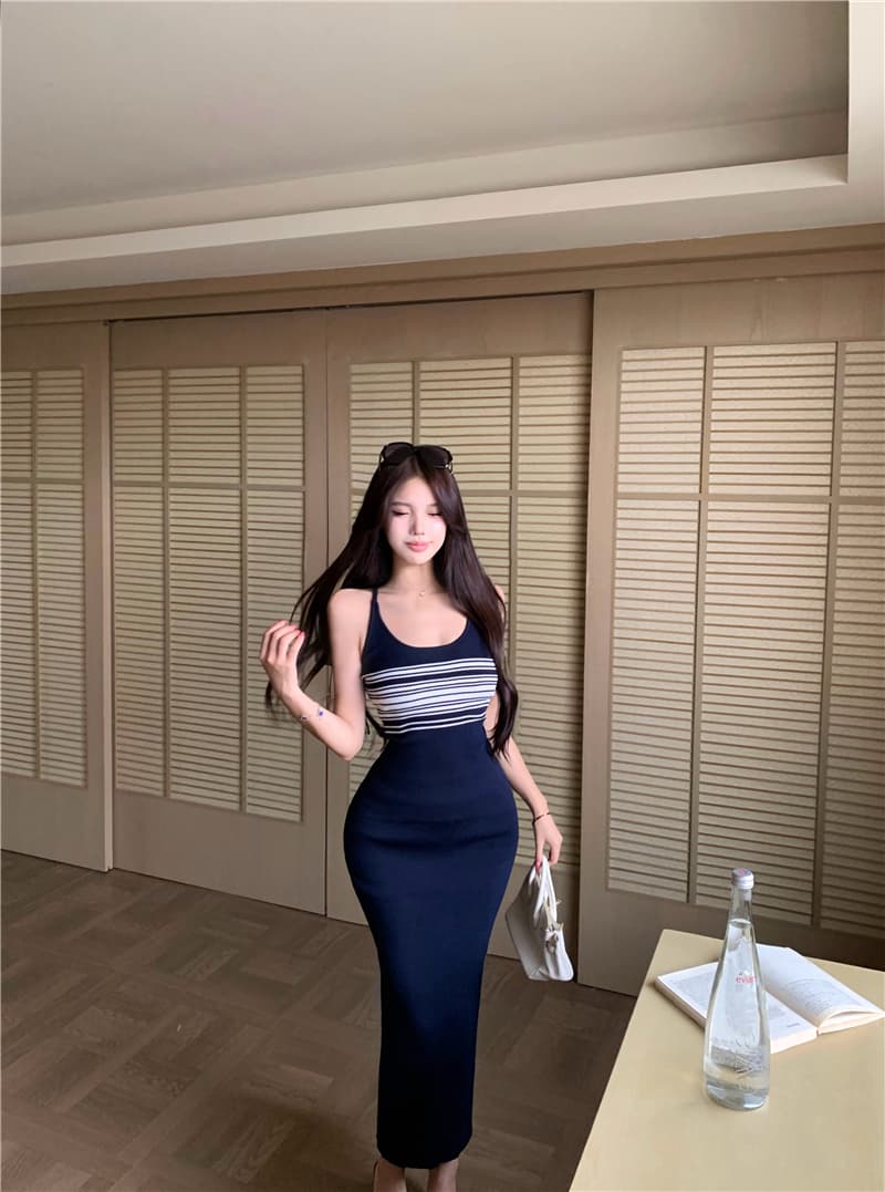 실사 섹시함 품격 몸매 가꾸기 스트라이프 조끼 트임 타이트 스커트 니트 반신 스커트 패션 세트 상세 이미지 6