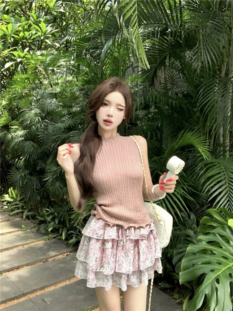 실사 한 여성 부드러운 분위기 센스 허리 수축 슬림해 보이는 달콤함 민소매 조끼 꽃무늬 미니 스커트 상세 이미지 4