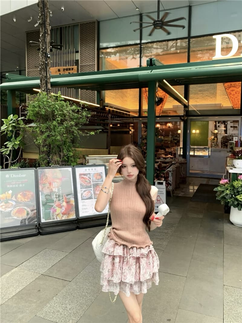 실사 한 여성 부드러운 분위기 센스 허리 수축 슬림해 보이는 달콤함 민소매 조끼 꽃무늬 미니 스커트 상세 이미지 10