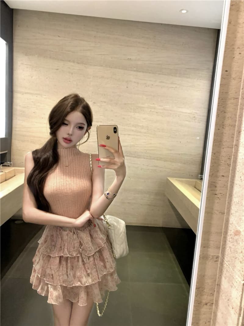 실사 한 여성 부드러운 분위기 센스 허리 수축 슬림해 보이는 달콤함 민소매 조끼 꽃무늬 미니 스커트 상세 이미지 13