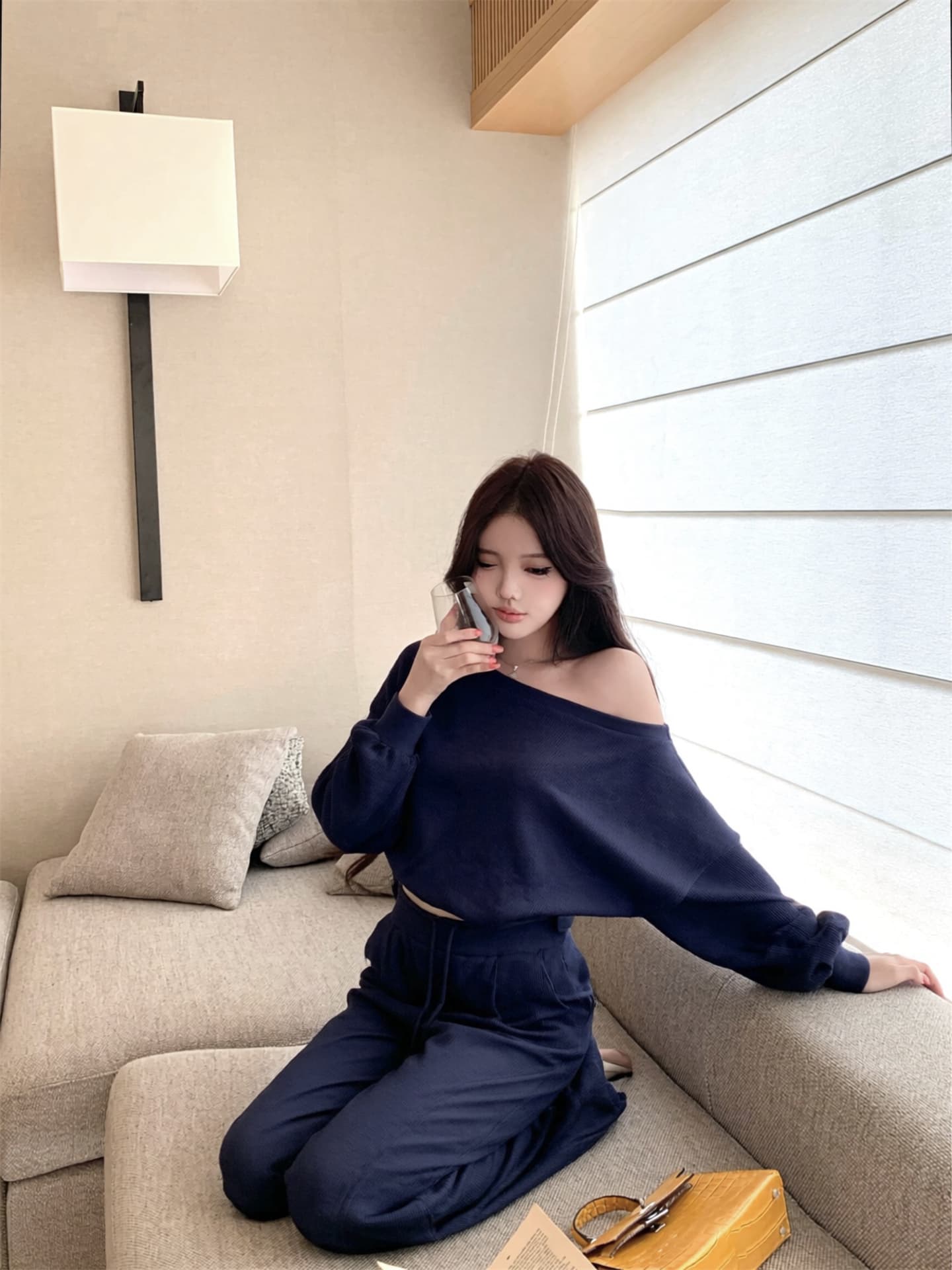 실사 이른 가을 후아 남편 그리드 비스듬한 어깨 긴팔 후드티 여성 스트레이트 루즈핏 캐주얼 바지 세트 가을 상세 이미지 2