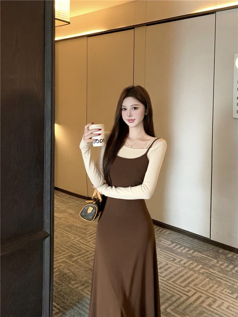 실사 이른 가을 작은 대중 배색 슬림해 보이는 허리 수축 품격 페이크 레이어드 긴팔 슬립 드레스 상세 이미지 9