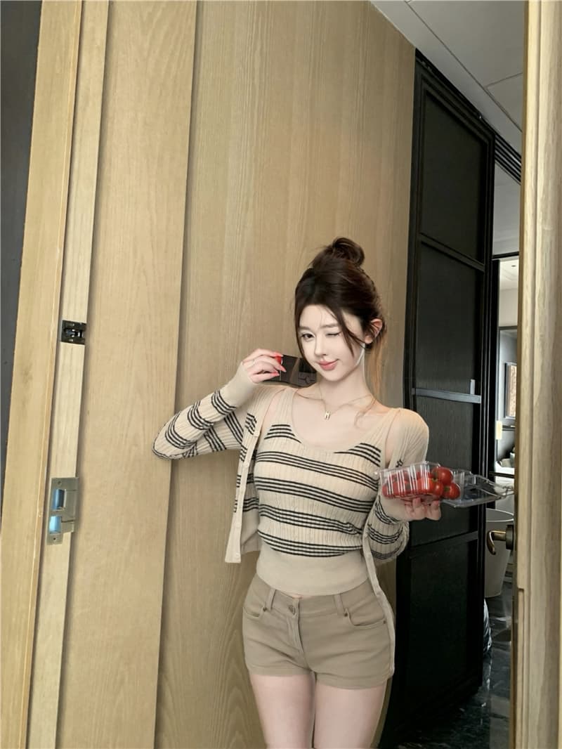 실사 이른 가을 미니멀리즘 출퇴근 일상 스택 착용 스트라이프 니트 오픈 가디건 쇼트 스타일 허리 수축 슬림해 보이는 투피스 세트 상세 이미지 3