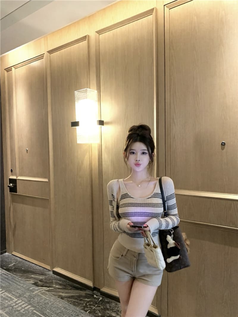 실사 이른 가을 미니멀리즘 출퇴근 일상 스택 착용 스트라이프 니트 오픈 가디건 쇼트 스타일 허리 수축 슬림해 보이는 투피스 세트 상세 이미지 6