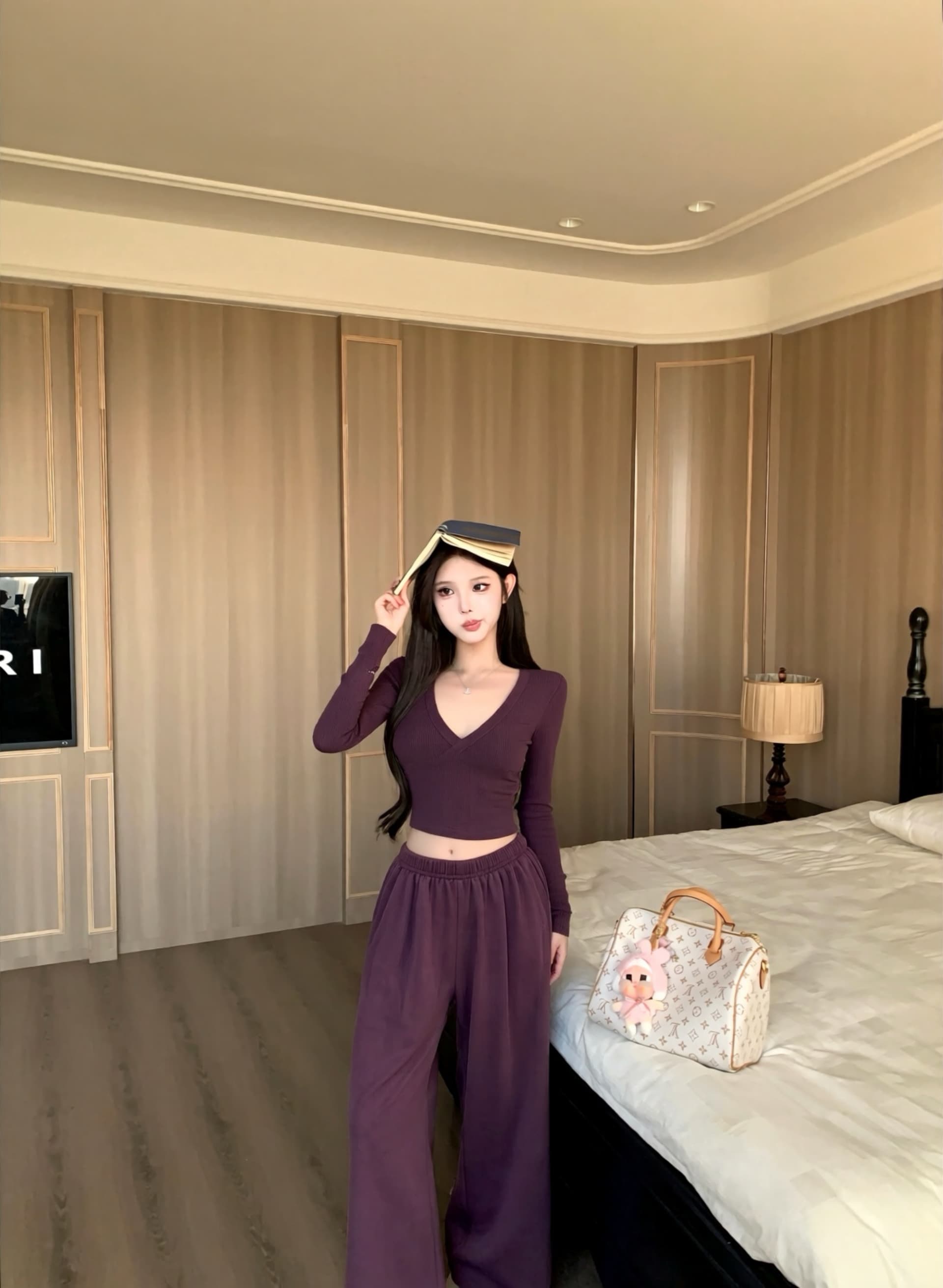 실사 이른 가을 품격 V넥 긴팔 단색 캐주얼 세트 긴팔 맨위 루즈핏 다용도 와이드 레그 팬츠 세트
